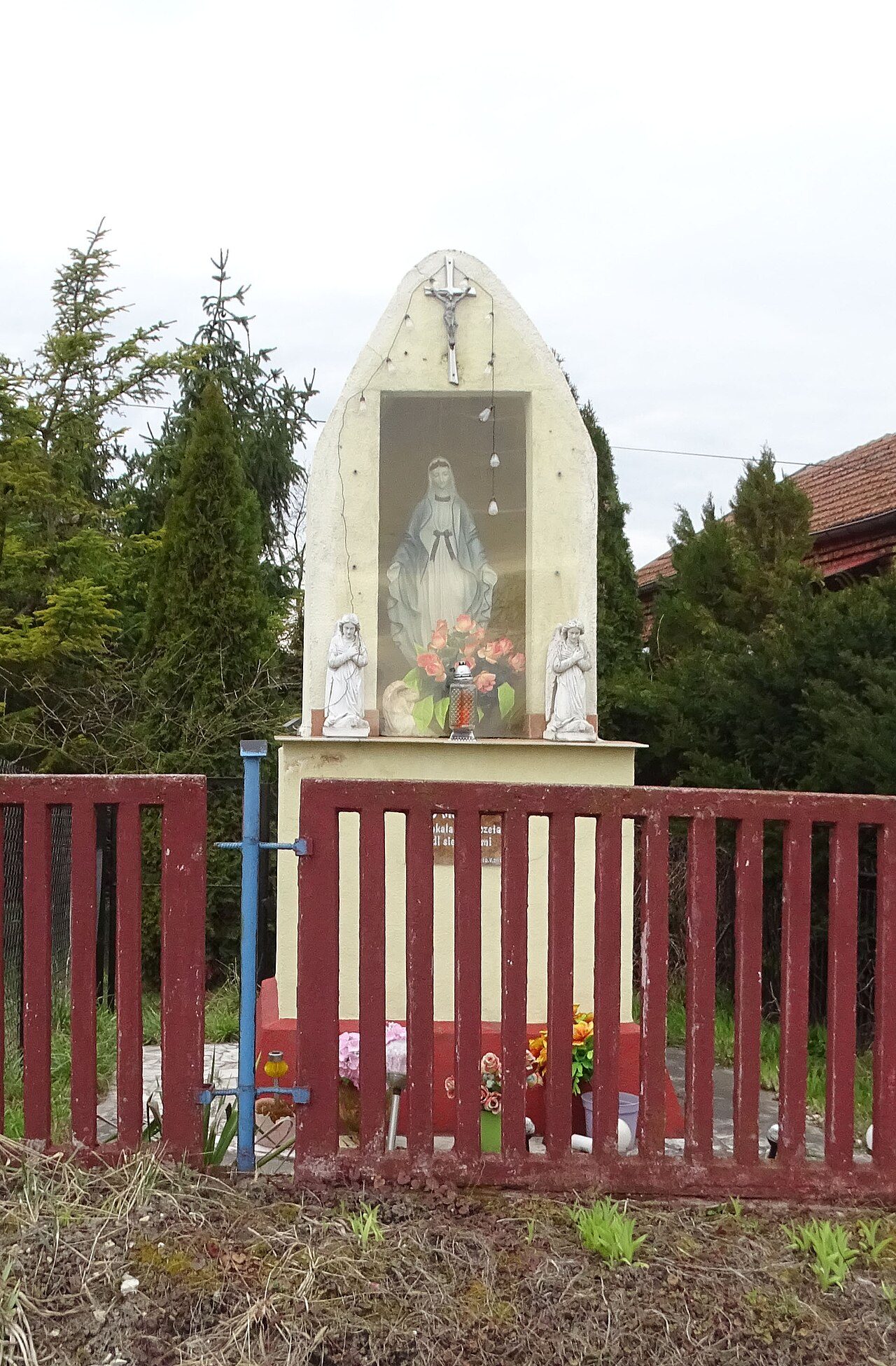 Kapliczka Matki Bożej Niepokalanej